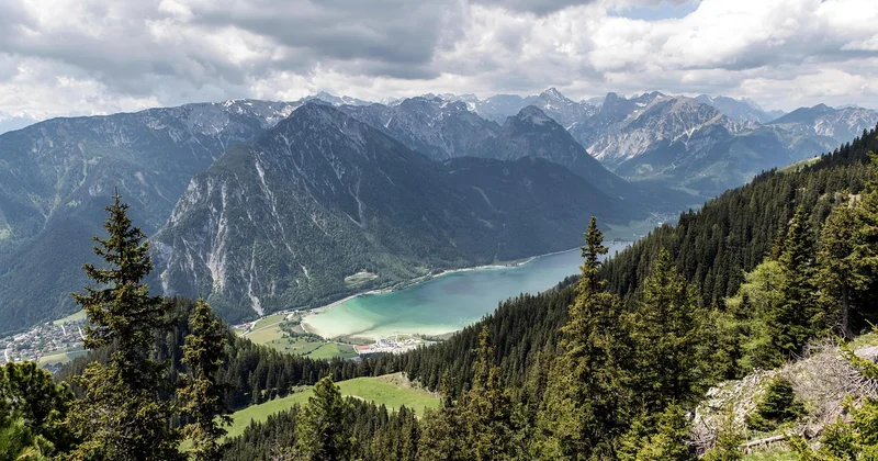 Warum der Achensee wandern so besonders macht: zwei Berge, ein See, null Vergleich