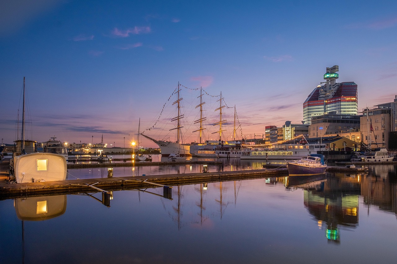service-04 little boom, gothenburg, sea, port, water, solar, sweden, boat, ships, sailboat, nature, houseboat, lifestyle